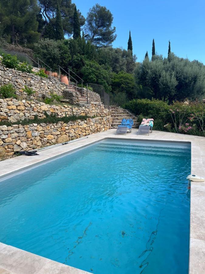 Hauteurs De Toulon : Charmant Studio Piscine Exterior photo